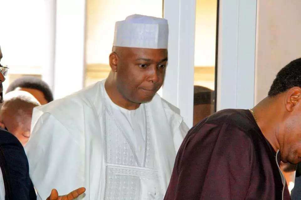 Saraki Avoids Journalists After Closed Door Meeting With IBB – The Whistler  Nigeria