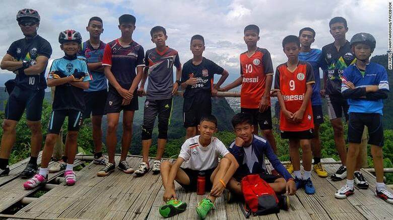 thai-soccer-teens