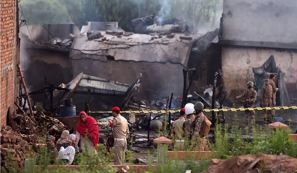 18-Killed-As-Pakistan-Army-Plane-Crashes-Into-Residential-Area
