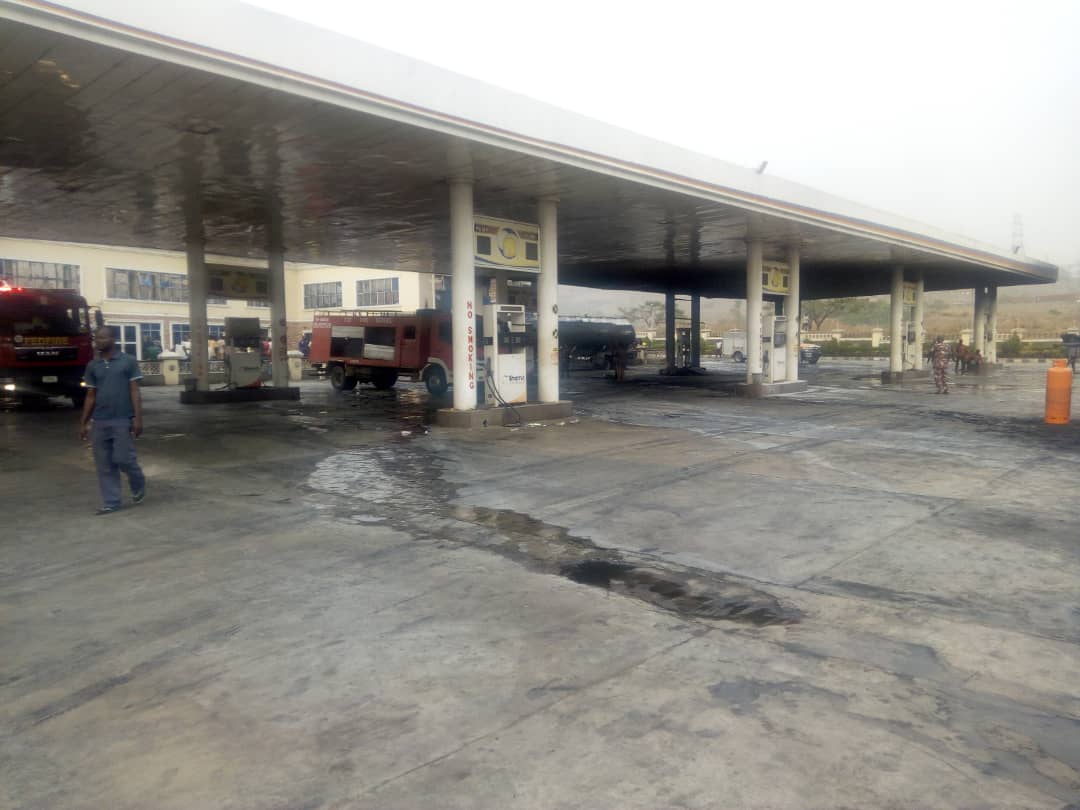 BREAKING: Fire Razes Shema Mega Petrol Station In Abuja [PHOTOS] – The ...