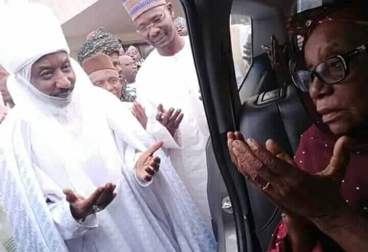 Sanusi-Receives-Prayers-from-Mother
