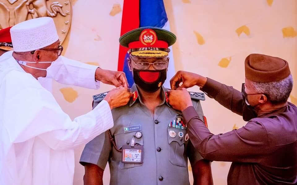 Buhari-Decorates-Chief-of-Army-Staff-Farouk-Yahaya-as-Lieutenant-General