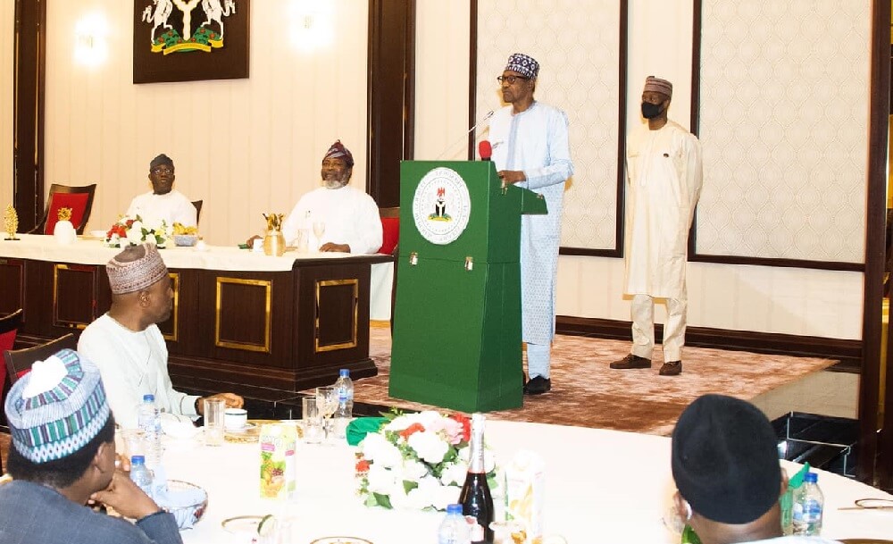 PRESIDENT-BUHARI-DINNER-WITH-THE-2022-Business-Political-leaders-COMMITTEE.-JAN-31ST-2022-