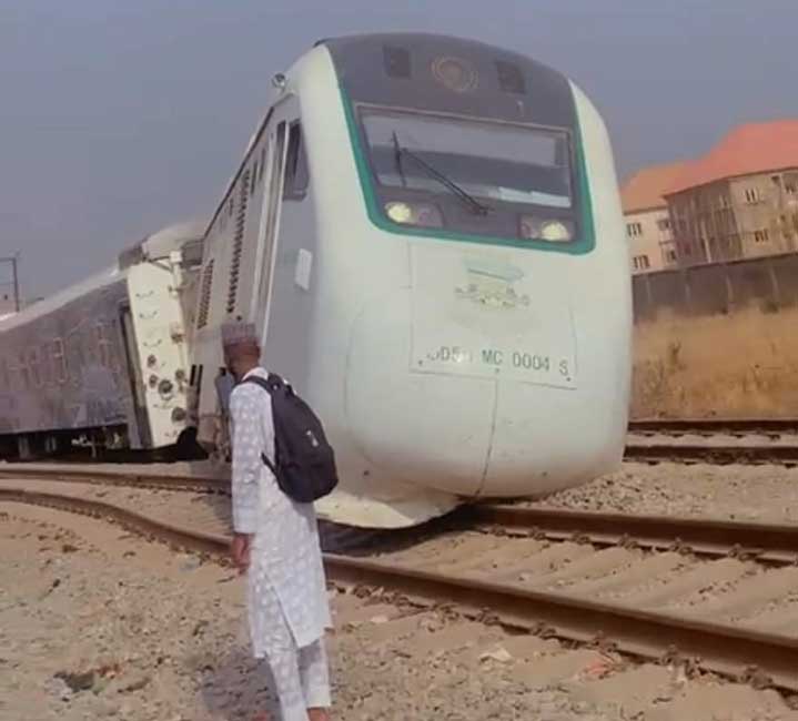 Abuja-Kaduna Train Derails