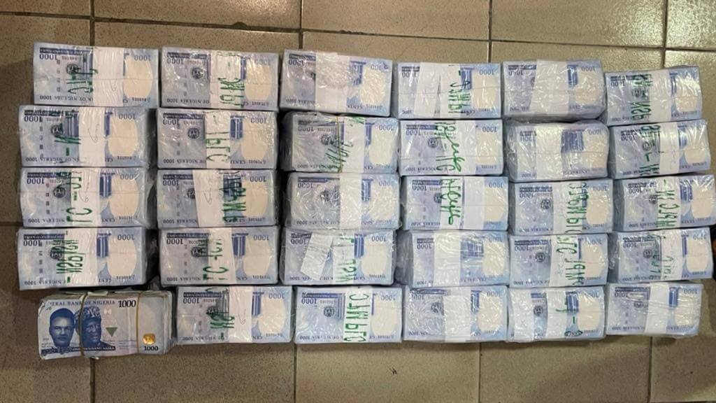 EFCC-Intercepts-N32m-New-Notes-Meant-For-Vote-Buying-In-Lagos.