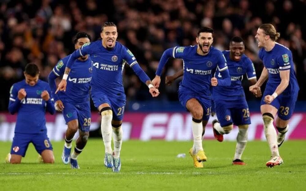 Chelsea Players Celebrate After Beating Newcastle United