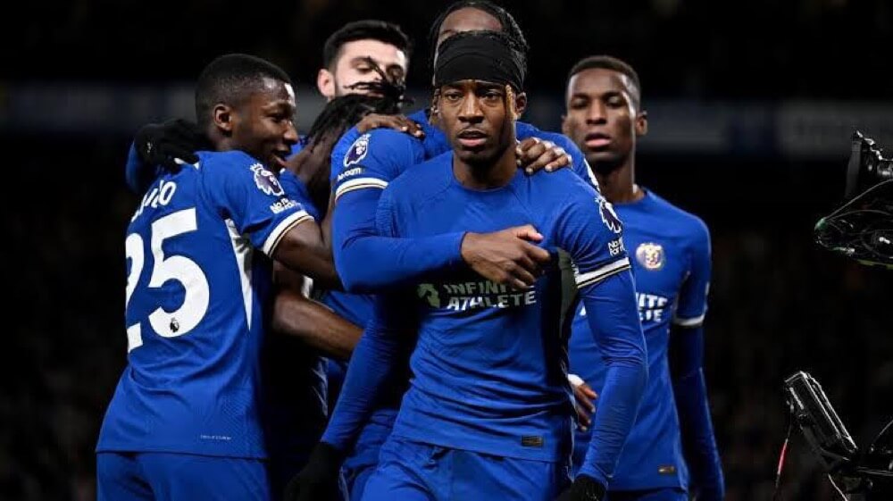 Chelsea Players Celebrate With Noni Madueke Against Crystal Palace