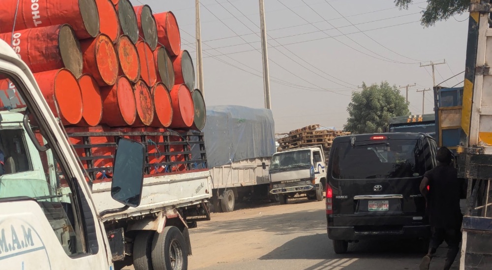Vehicles emitting smoke, worsening air quality. PC Lukman Abdulmalik